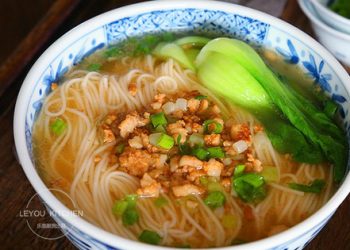 Đi làm về nấu gì cho nhanh mà không sợ ngán? 3 loại phở nóng hổi làm nhanh hơn gọi mang về, độ ngon thì “vô đối”