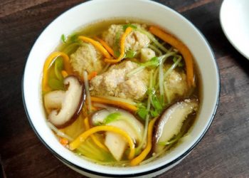 Mưa lạnh tăng cường, tối về nấu ngay món canh này bổi bổ sức khỏe, tăng cường đề kháng cho cả nhà thôi!