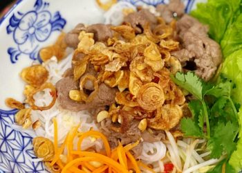 Vì sao có tên gọi bún bò Nam Bộ?