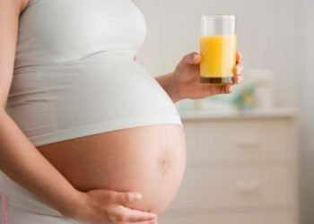 Bầu uống nước cam có ảnh hưởng đến thai nhi hay không?