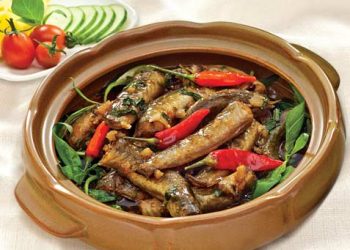 Cách kho cá kèo kho tộ ngon như ngoài nhà hàng