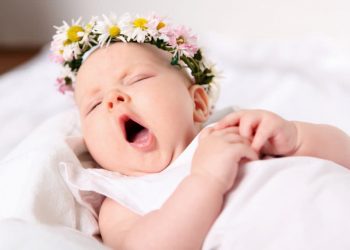 Bệnh thường gặp ở trẻ sơ sinh vào mùa nồm và cách  phòng tránh