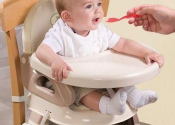 Mách mẹ cách chọn ghế ăn dặm cho bé cực chuẩn nhất định phải biết
