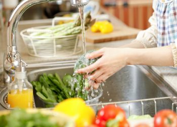 Cách sơ chế rau quả sạch hóa chất, ăn là yên tâm không thể bỏ qua