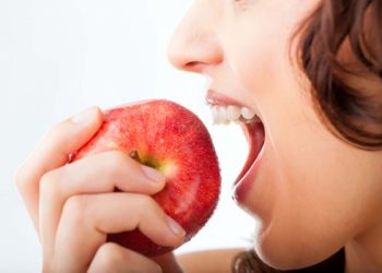 Công thức bí mật để hàm răng sáng bóng ngay tại nhà không thể bỏ qua