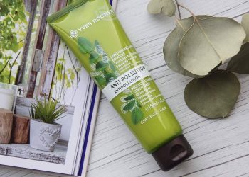 Review dầu xả Yves Rocher Anti-Pollution Protective Shield Conditioner thanh lọc tóc trước tác động môi trường