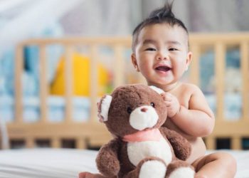 Sắm đồ Tết cho bé: 3 Điều mẹ nhất định không thể quên