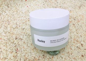 Review kem dưỡng ẩm dạng gel Huxley Secret Of Sahara Fresh and More Cream