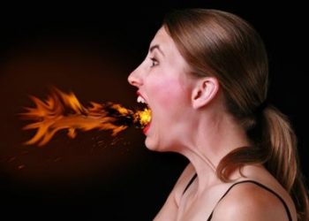 Bí quyết đối phó chứng ợ nóng khó chịu mà bạn chưa biết