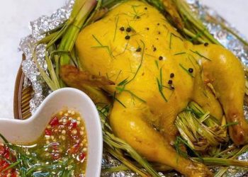 Gà cho vào nồi chiên không dầu kiểu này, da vàng giòn, mềm thơm, đậm vị hết chỗ chê