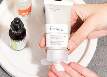 Review serum vitamin C The Ordinary Vitamin C Suspension 23% + HA Spheres 2%: Dưỡng trắng da, trị thâm hoàn hảo