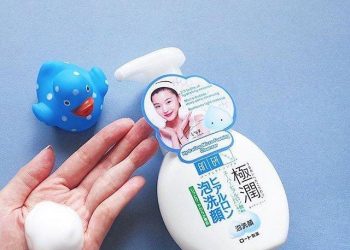 Review sữa rửa mặt tạo bọt Hada Labo Gokujyun Foaming Cleanser: Làm sạch cho da mùa đông