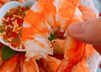 Cách luộc giữ được dưỡng chất của tôm nhất, tôm hết sạch mùi tanh, bóng đỏ đều màu, thơm ngon hơn cả ngoài hàng
