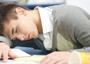 Biện pháp chống lại cơn buồn ngủ nơi làm việc nên biết