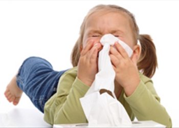 Mẹo hay giúp cha mẹ xử trí đúng khi trẻ nhỏ chảy nước mũi