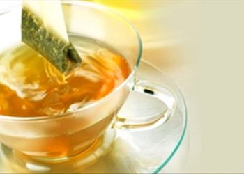 Chỉ cần một nhúm trà bạn có thể ‘đánh bay’ mùi hôi chân khó chịu