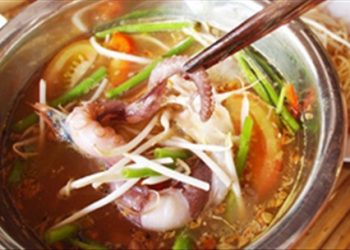 Cách nhận biết nồi nước lẩu làm từ hóa chất không thể không biết