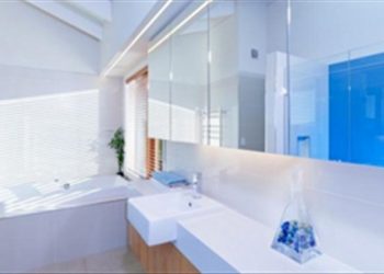 Mẹo làm sạch phòng tắm dễ dàng và luôn ngát hương thơm