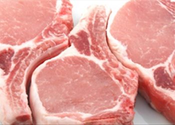 Mẹo cực hay nhận biết thịt lợn bơm nước tăng trọng nên chú ý