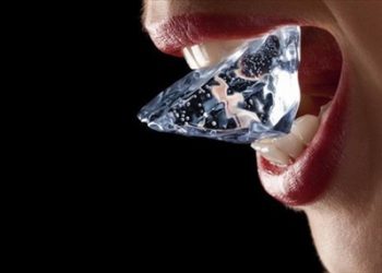 Gim ngay cách sơ cứu đúng cách, tránh gây phồng rộp, chảy máu lưỡi