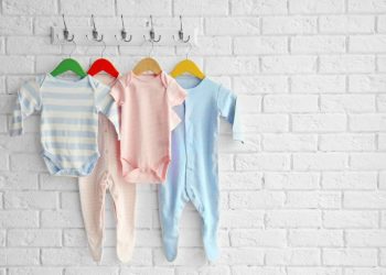 Bảo vệ “làn da thứ hai” của bé với 3 mẹo chăm sóc quần áo hằng ngày