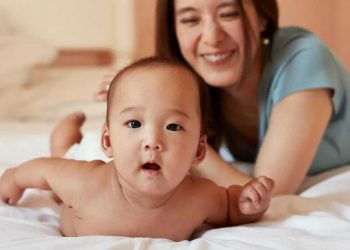Mách mẹ 5 cách bảo vệ làn da của trẻ sơ sinh luôn mịn màng và khỏe mạnh