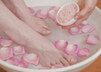 4 ‘thần dược’ trị ra mồ hôi tay, chân cực hiệu quả được nhiều người ưa dùng