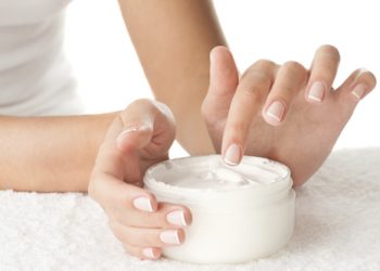 6 bí quyết chống lão hóa da tay không phải ai cũng biết