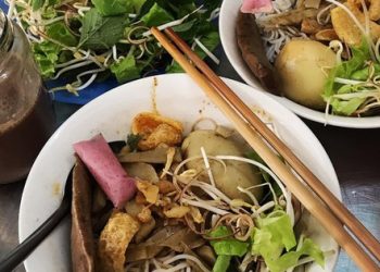 Gia Lai có món đặc sản “bún cua thối” – nghe tên thì hết hồn mà một khi đã thử thì thương nhớ không lối thoát!