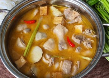 2 cách làm vịt nấu khoai sọ hấp dẫn, nóng hổi vừa thổi vừa ăn
