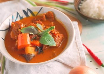 2 cách nấu cà ri bò hấp dẫn, thơm lừng, bùi béo chuẩn vị nhà hàng