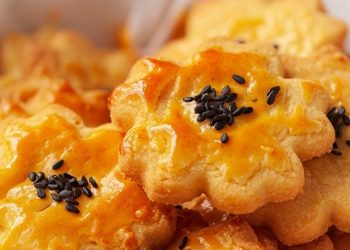 2 cách làm bánh quy trứng muối “siêu phẩm” ăn vặt cải thiện tâm trạng tuyệt vời