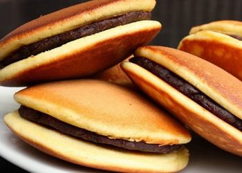 4 cách làm bánh rán Doremon bằng bột mì đơn giản cho bé
