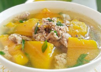 Bổ dưỡng với món canh bí đỏ thịt bằm thơm mát