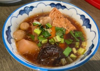 Bò kho chay – ALONGWALKER