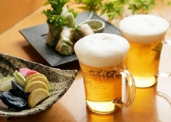 Uống bia như thế nào mới đúng cách để không gây hại cho sức khỏe