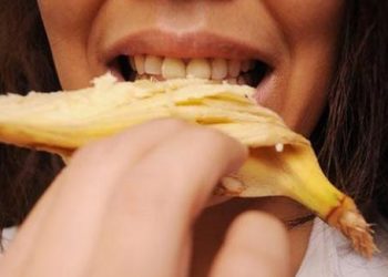 Mách nước cho bạn năm cách làm trắng răng tại nhà vô cùng đơn giản