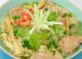 Bạn đã biết cách nấu canh măng khô móng giò ngon vào ngày Tết chưa?