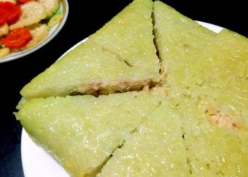 Cách cắt bánh chưng bằng lạt đơn giản cho cô nàng vụng về