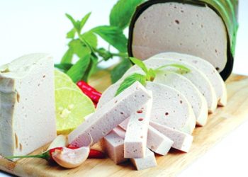Mách nhỏ 4 cách nhận biết giò chả không chứa hàn the