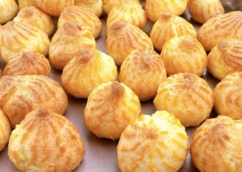 2 Cách làm bánh su kem vỏ giòn nhân kem lạnh cực ngon