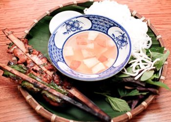 Ẩm thực ngõ chợ Đồng Xuân hễ ăn là “nghiện”