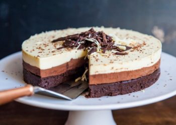 Bật mí 2 cách làm bánh mousse sữa chua béo mịn cực dễ 