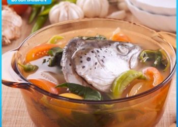 Cách nấu xương cá hồi nấu canh chua lạ miệng, không bị tanh