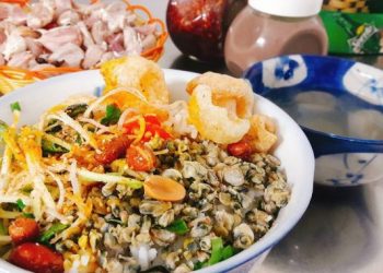Cơm hến Huế – Một món ăn dân dã đậm chất Cố đô