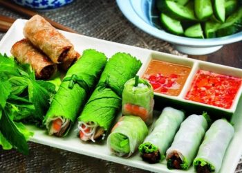 Cuốn Diếp Xứ Huế – Công thức làm món Cuốn Diếp Cố Đô cho ngày hè oi bức