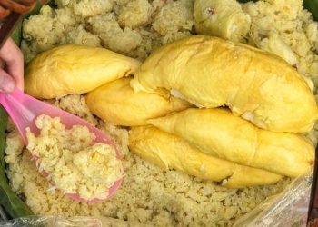 GÁNH XÔI SẦU RIÊNG “SANG CHẢNH” núp mình trong khu chợ cũ Tôn Thất Đạm hơn 30 năm