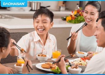 Gây bất ngờ với món cá hồi kho tộ cho bữa cơm gia đình thêm ngon