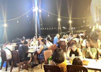 Lạc vào Quán Việt Phú Quốc hải sản tươi ngon, giá rẻ
