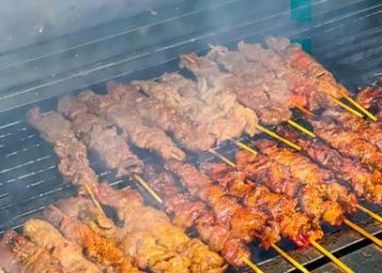 Lừng danh Sài Gòn BÁNH MÌ BÒ NƯỚNG BƠ CAMBODIA được giới trẻ yêu thích